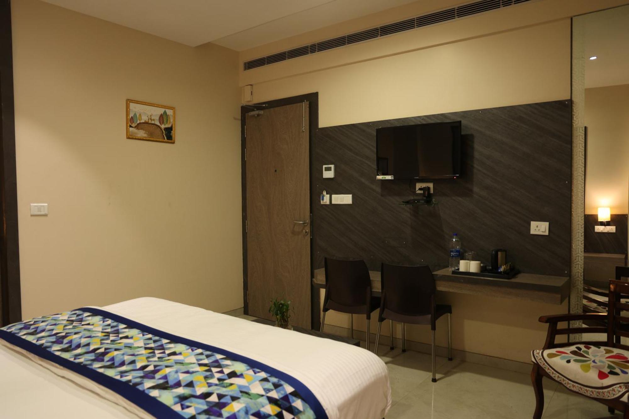 Hotel Pinaka Inn Lakhnaú Exteriér fotografie
