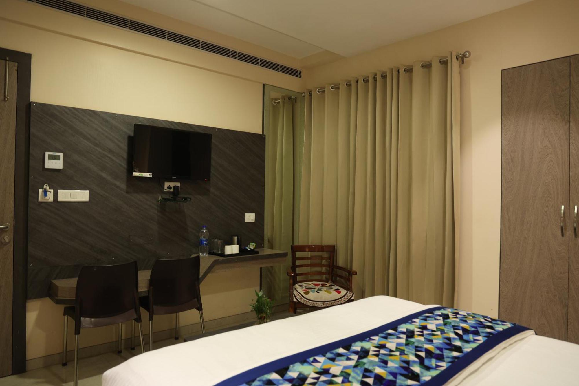 Hotel Pinaka Inn Lakhnaú Exteriér fotografie
